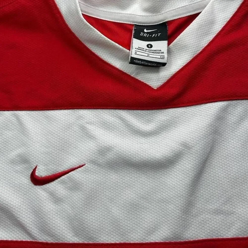 Nike Men's Red T-shirt
